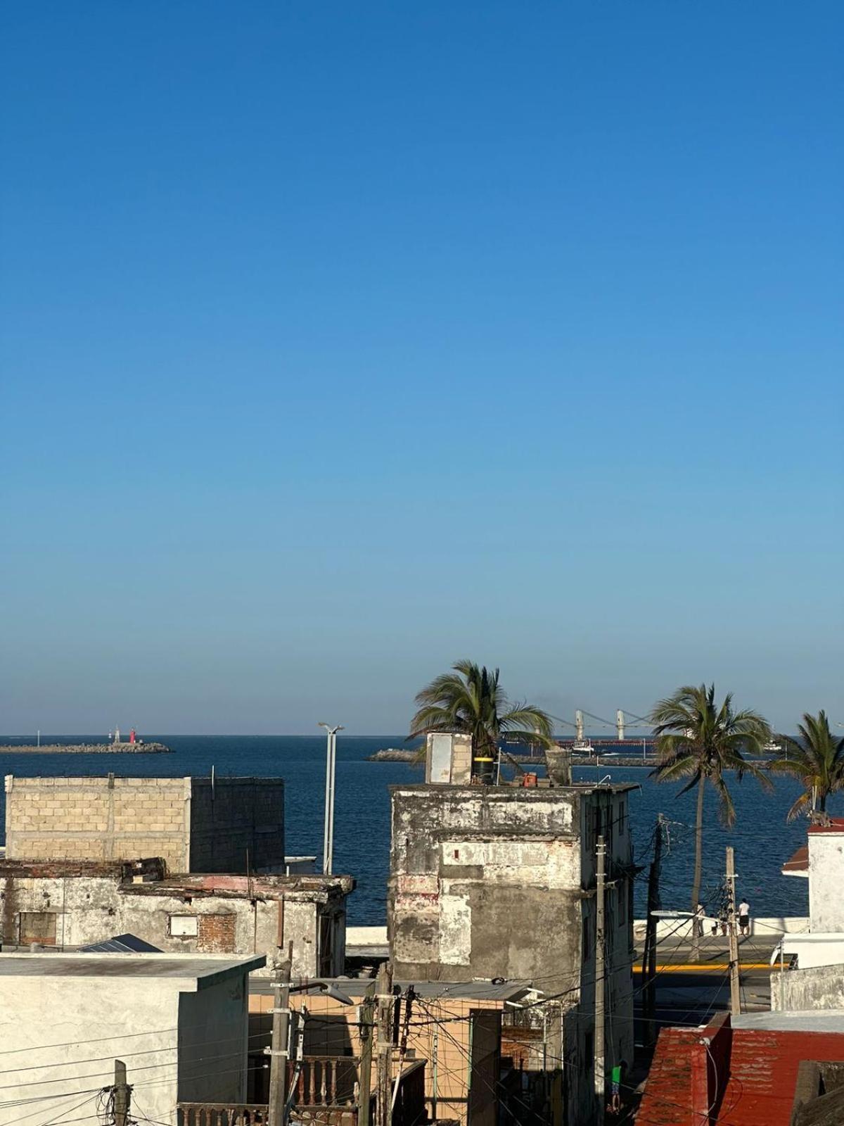 Suites Brisa Marina - Atras De Playa Regatas Y El Malecon, 6 Calles Del Acuario Veracruz Exterior photo